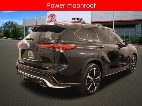 Used 2021 Toyota Highlander XSE AWD/4WD image 4