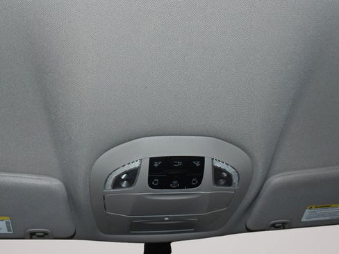 Certified 2024 Chrysler Pacifica Touring-L FWD image 25