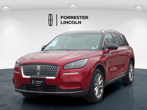 Used 2022 Lincoln Corsair AWD w/ Premium Package image 7