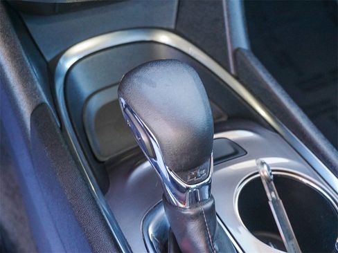 Used 2022 Chevrolet Malibu LT image 23