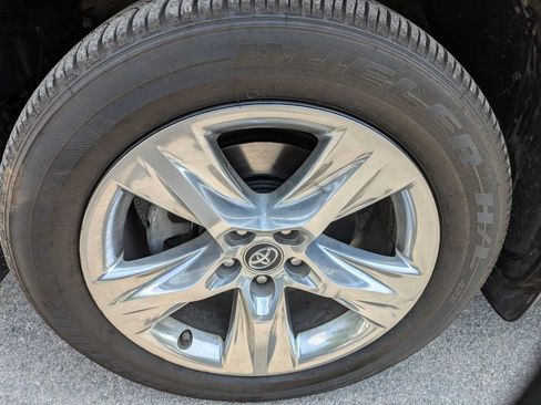 Used 2019 Toyota Highlander Limited AWD/4WD image 26