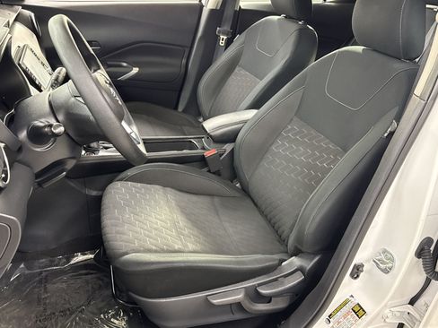 Used 2024 Nissan Kicks SV FWD image 24