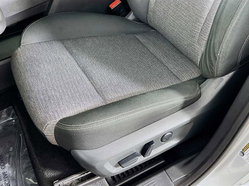 Used 2022 Nissan Rogue SV image 19