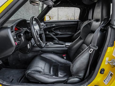 Used 2008 Honda S2000 image 4