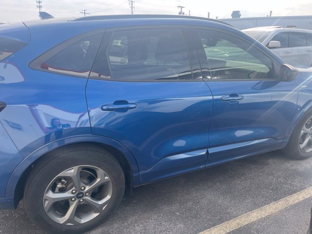 Used 2023 Ford Escape ST-Line w/ Tech Pack #1 FWD image 9