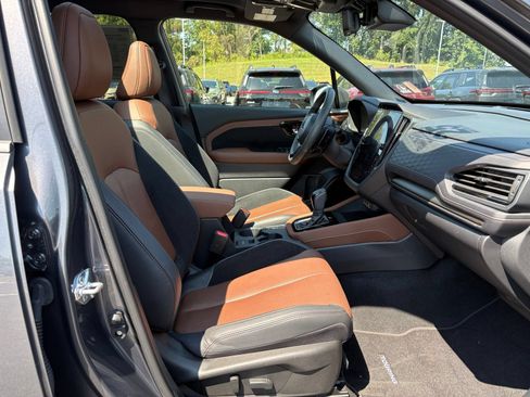 Certified 2025 Subaru Forester Touring w/ Popular Package - Touring AWD/4WD image 30