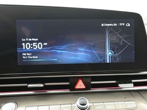 Used 2024 Hyundai Elantra SEL w/ Convenience Package FWD image 19