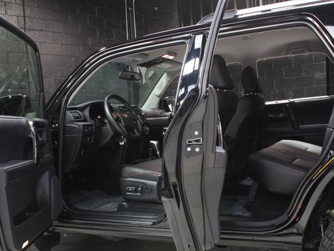 Used 2018 Toyota 4Runner TRD Pro AWD/4WD image 27