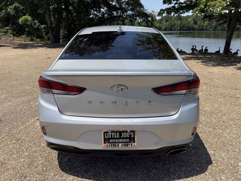 Used 2019 Hyundai Sonata FWD image 4
