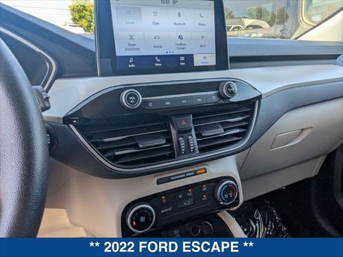 Used 2022 Ford Escape SE FWD image 17