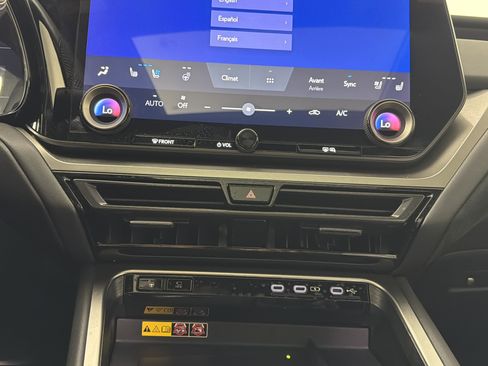 Used 2026 Lexus TX 500h AWD w/ Technology Package image 17