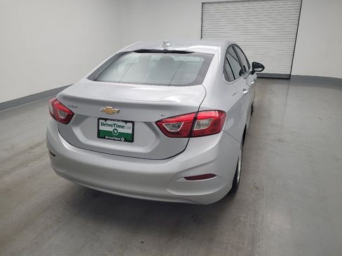 Used 2018 Chevrolet Cruze LT w/ Convenience Package FWD image 7