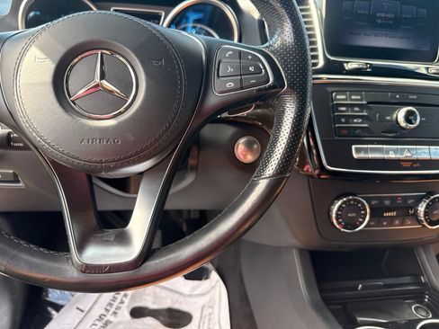 Used 2019 Mercedes-Benz GLS 450 4MATIC image 18