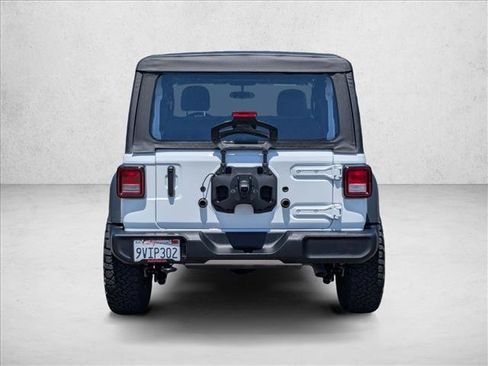 Used 2025 Jeep Wrangler Sport AWD/4WD image 7