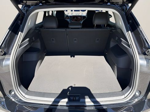 Used 2026 Volkswagen Tiguan SE AWD/4WD image 22
