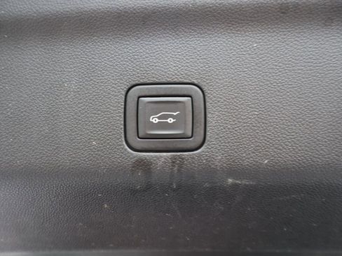 Used 2024 Cadillac Escalade ESV V AWD/4WD image 36