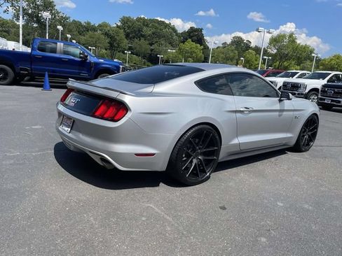 Used 2015 Ford Mustang GT RWD image 6