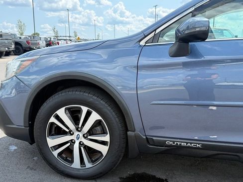 Used 2018 Subaru Outback 3.6R Limited AWD/4WD image 31