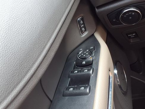 Used 2021 Ford Expedition XLT RWD image 23