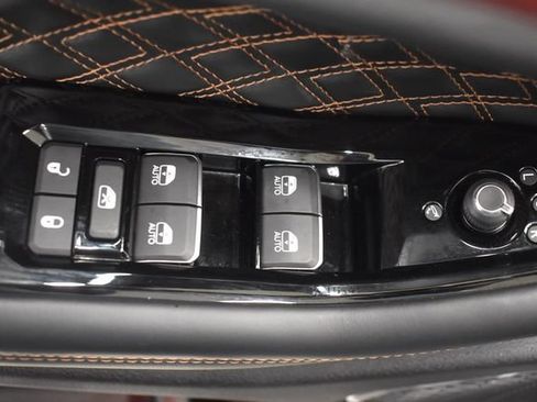 Used 2023 Jeep Grand Cherokee L Summit w/ High Altitude Package AWD/4WD image 21