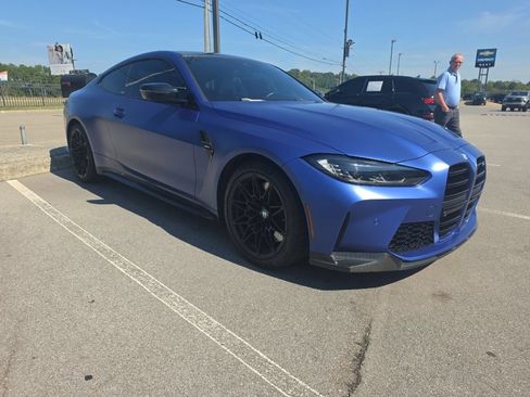 Used 2022 BMW M4 Coupe w/ Executive Package RWD image 2