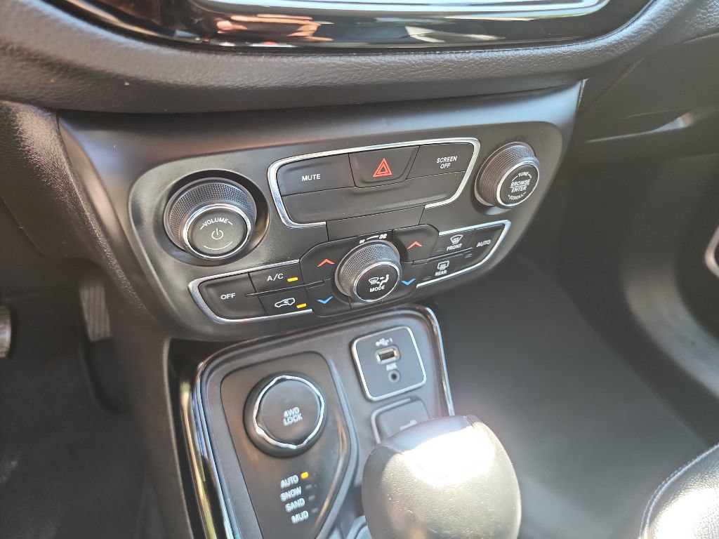 Used 2020 Jeep Compass Limited AWD/4WD image 29