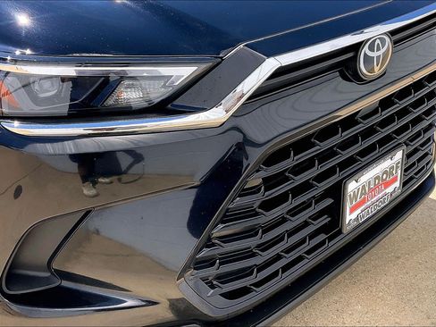 Used 2024 Toyota Grand Highlander AWD image 34