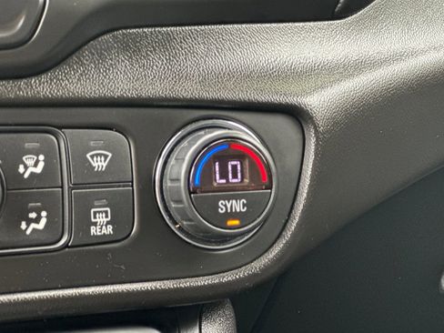 Used 2019 GMC Terrain SLE w/ Driver Convenience Package FWD image 30