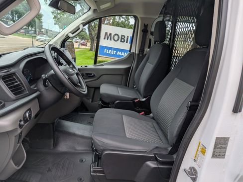 Used 2024 Ford Transit 250 Low Roof w/ Exterior Upgrade Package RWD image 9
