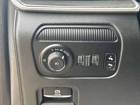 Used 2022 Jeep Wagoneer Series III w/ Convenience Group I image 22