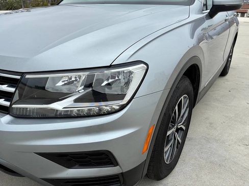 Used 2020 Volkswagen Tiguan SE w/ Panoramic Sunroof Package FWD image 17