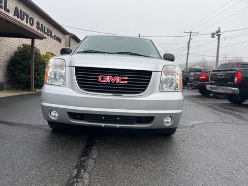 Used 2014 GMC Yukon XL SLT image 3