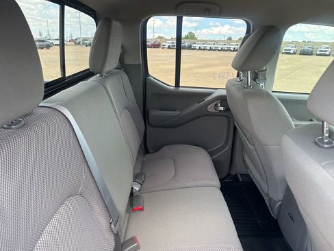 Used 2020 Nissan Frontier SV w/ Midnight Edition Floor Mats image 36