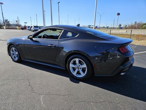 Used 2024 Ford Mustang Coupe image 5