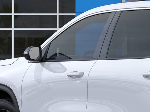 New 2026 Chevrolet Traverse LT FWD image 12