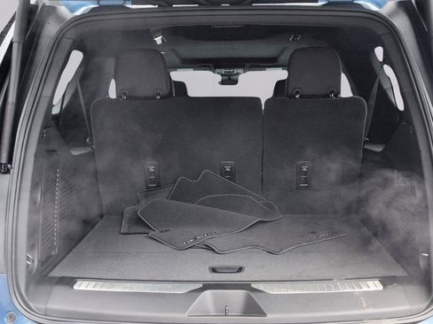 New 2026 Chevrolet Suburban High Country image 10