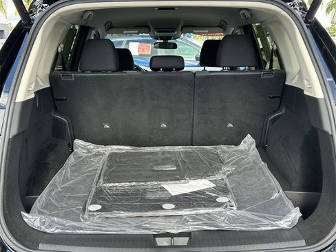 Certified 2025 Nissan Rogue SV image 12