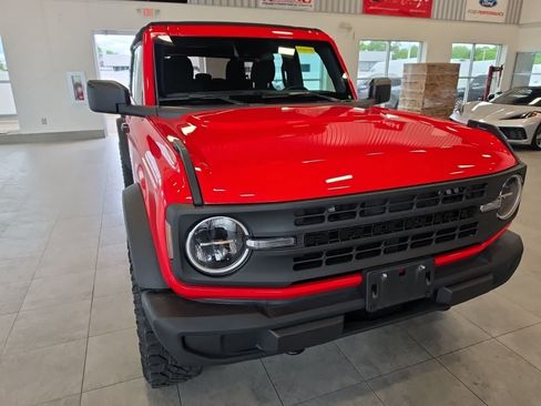 Used 2023 Ford Bronco 4-Door AWD/4WD image 4