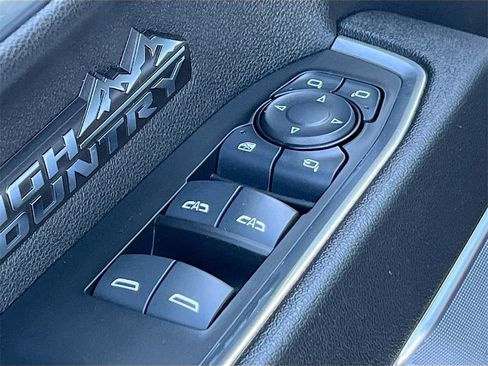 Used 2024 Chevrolet Silverado 1500 High Country w/ High Country Premium Package image 18