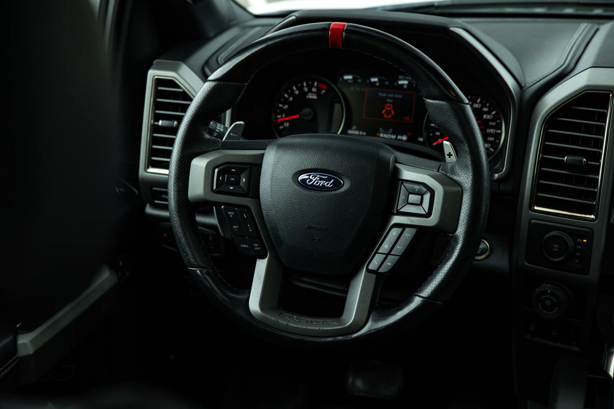 Used 2019 Ford F150 Raptor w/ Equipment Group 802A Luxury AWD/4WD image 33