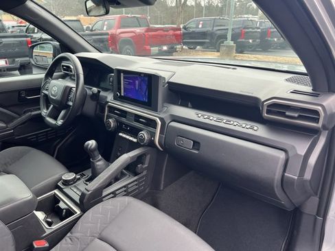 Used 2024 Toyota Tacoma SR image 23