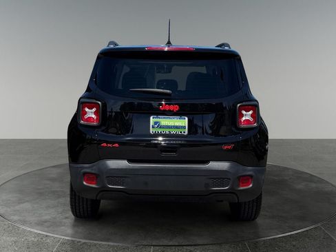 Used 2023 Jeep Renegade Latitude w/ Sun/Sound Group AWD/4WD image 8