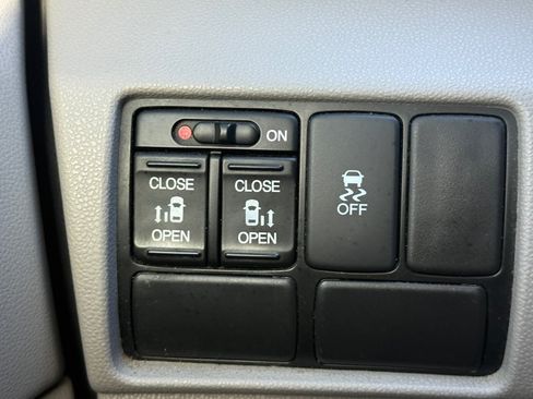 Used 2016 Honda Odyssey SE image 36
