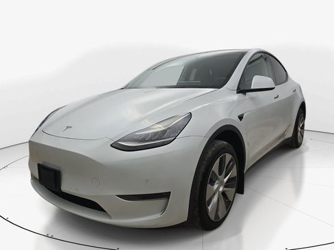 Used 2020 Tesla Model Y Long Range AWD/4WD image 8