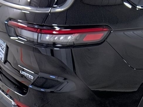 New 2025 Jeep Grand Cherokee L Limited image 13