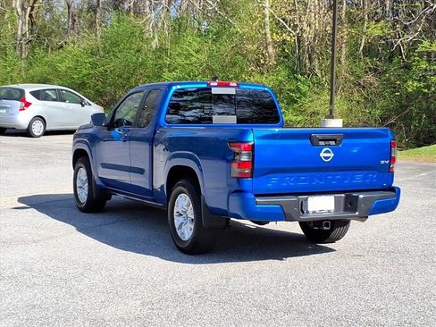 Used 2024 Nissan Frontier SV w/ SV Convenience Package image 9