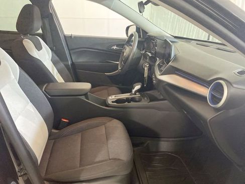 Used 2024 Chevrolet Trax LS w/ LS Convenience Package FWD image 35