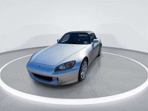 Used 2004 Honda S2000 image 4