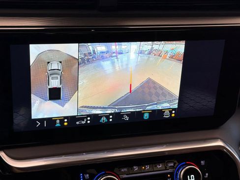 Used 2022 GMC Sierra 1500 Denali Ultimate AWD/4WD image 18