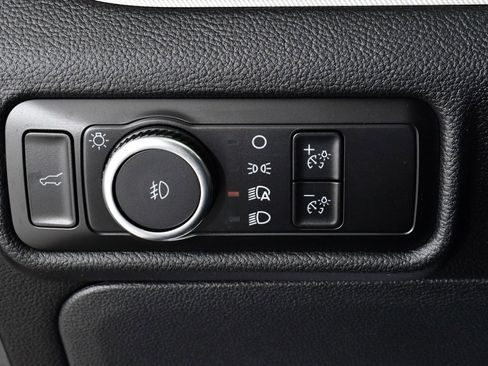 Used 2023 Ford Explorer XLT w/ Equipment Group 202A image 32